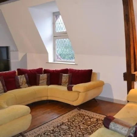 House Chateau De Peufeilhoux * Vallon-en-Sully